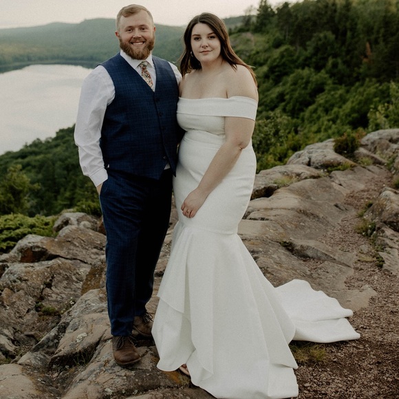 Sarah Seven Prosecco wedding gown - Picture 2 of 6